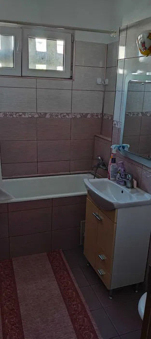 🏡 De închiriat – Apartament 3 camere lângă Spitalul Județean - 2.200 lei/lună