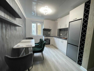 🏢 Apartament cu 3 camere de inchiriat – Piața Unirii - 1000 €/luna