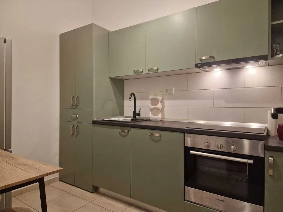 Se închiriază apartament 3 camere – Revoluției - Ultracentral - 600 €/luna