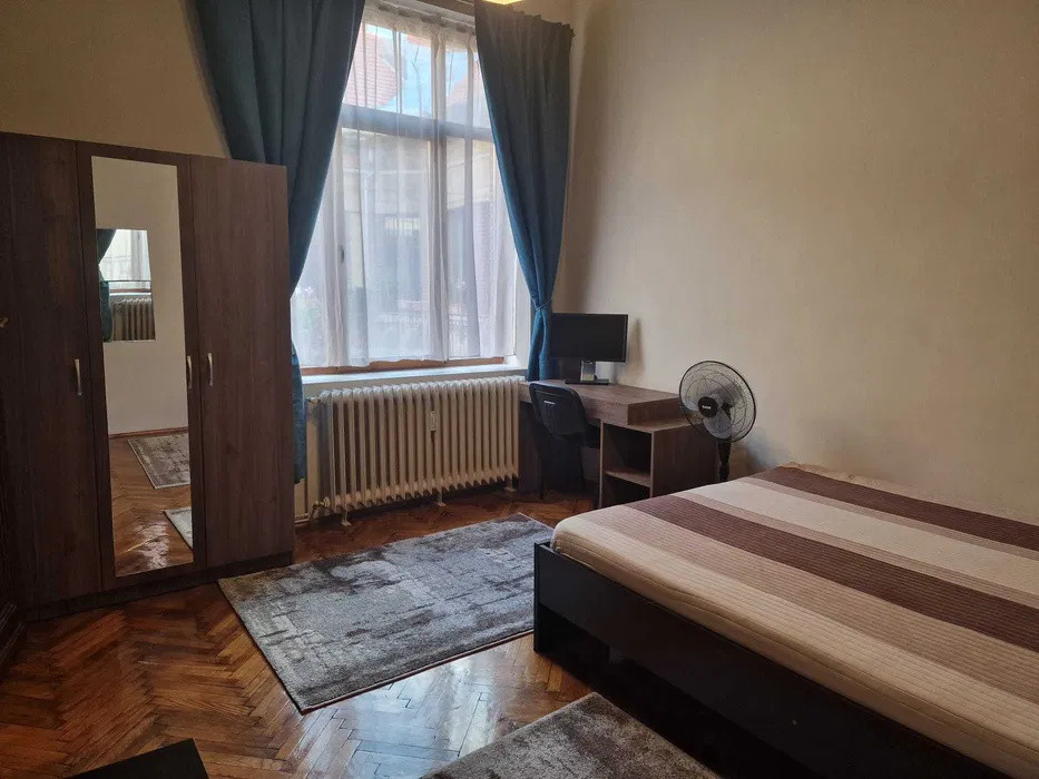 Se închiriază apartament 3 camere – Revoluției - Ultracentral - 600 €/luna