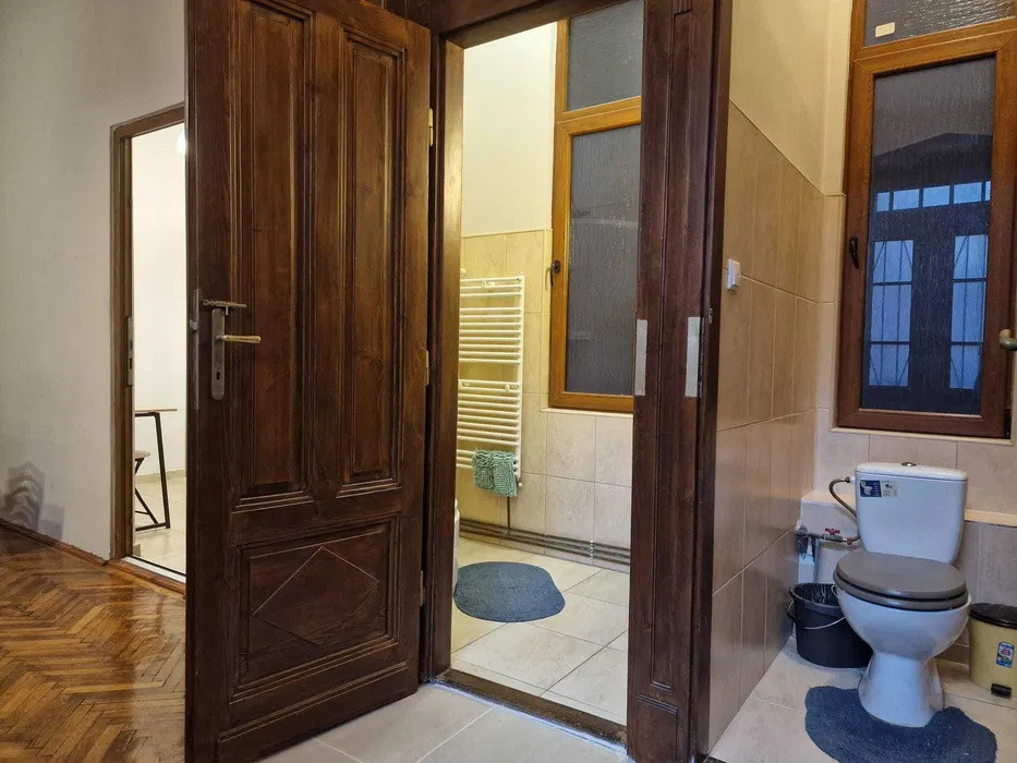 Se închiriază apartament 3 camere – Revoluției - Ultracentral - 600 €/luna