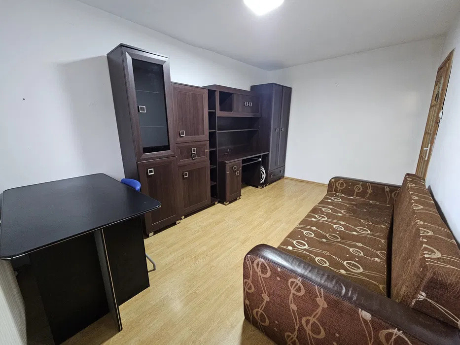 Garsonieră de închiriat – Str. Lorena, zona Badea Cârțan | 250€/lună