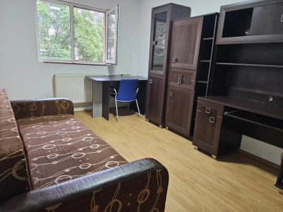 Garsonieră de închiriat – Str. Lorena, zona Badea Cârțan | 250€/lună