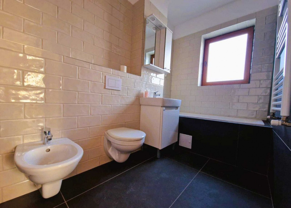 Apartament 2 camere cu finisaje moderne, 2 băi + parcare subterană | 520€/lună