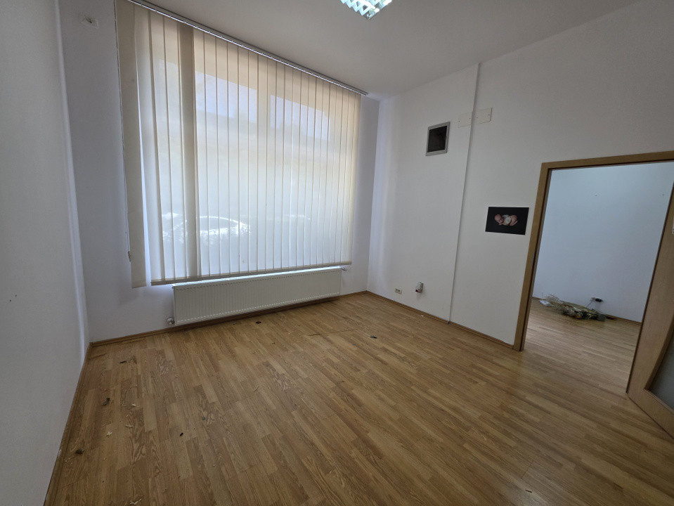 Spatiu comercial de inchiriat, cladire de birouri, Lugojului, de inchiriat