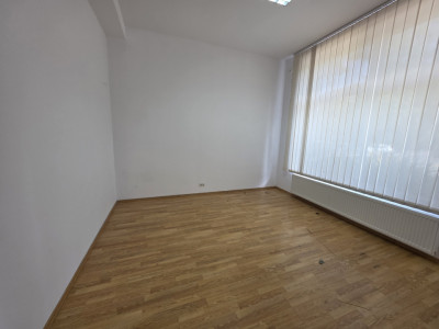 Spatiu comercial de inchiriat, cladire de birouri, Lugojului, de inchiriat