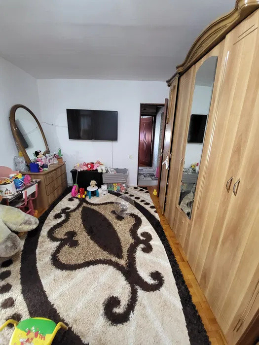 Apartament de vânzare – 2 camere, decomandat, zona Lipovei | 83.000 €