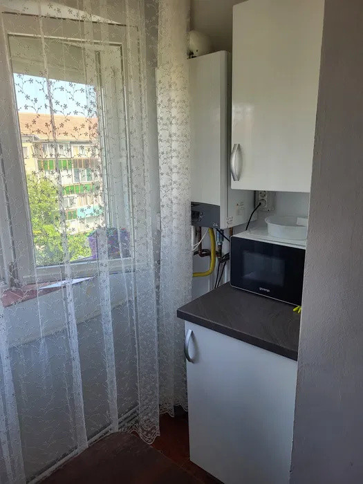 Apartament de vânzare – 2 camere, decomandat, zona Lipovei | 83.000 €