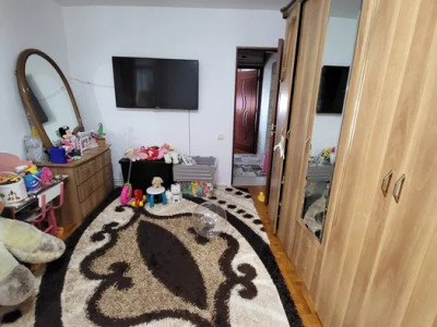 Apartament de vânzare – 2 camere, decomandat, zona Lipovei | 83.000 €