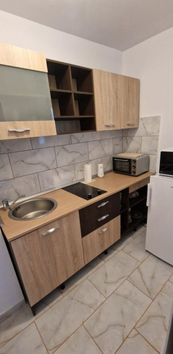 Garsonieră renovată – 4 minute de UMF | B-dul Take Ionescu | 400 €/lună