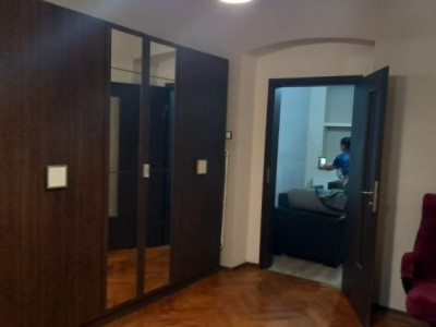 Apartament 2 camere – semicentral, zona Bălcescu | 380 €/lună