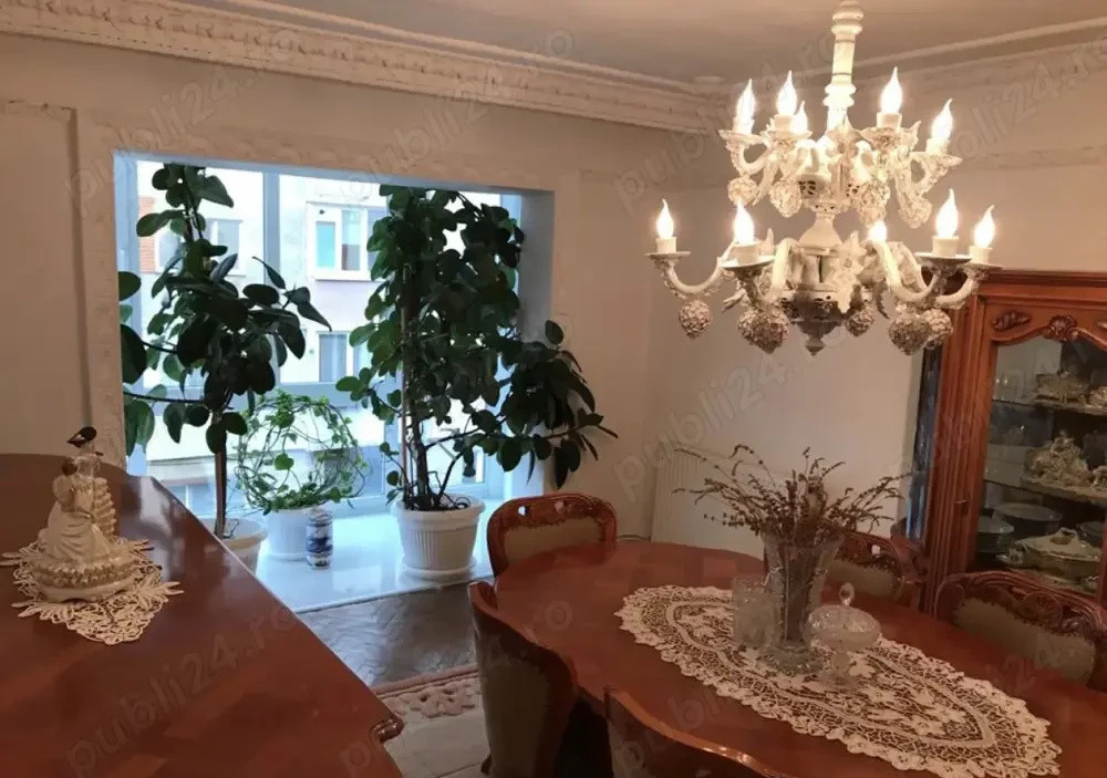 Apartament cu 3 camere, de vanzare in Resita, langa IPJ