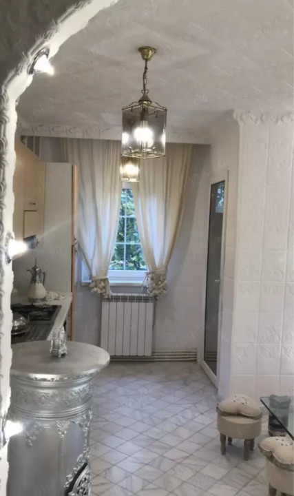 Apartament cu 3 camere, de vanzare in Resita, langa IPJ