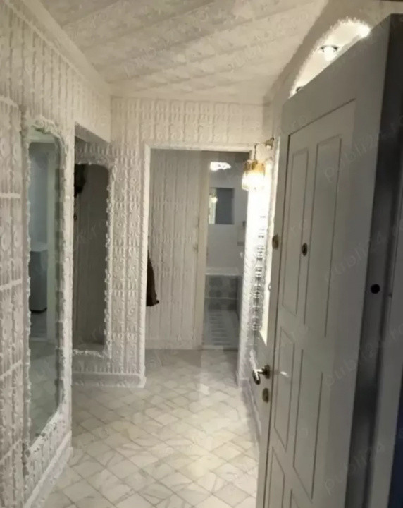 Apartament cu 3 camere, de vanzare in Resita, langa IPJ