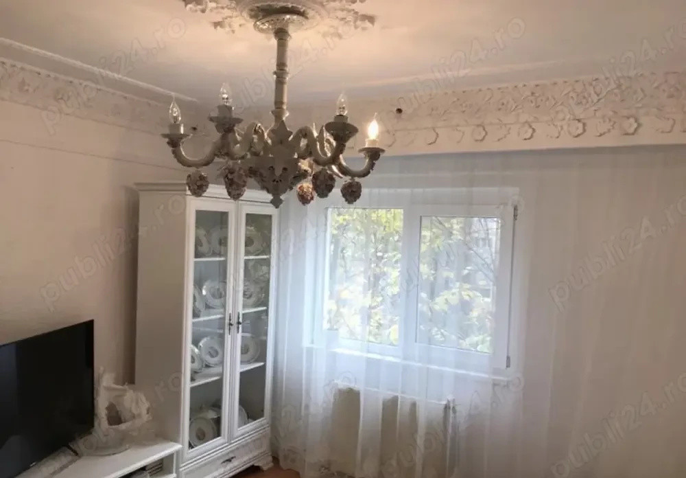 Apartament cu 3 camere, de vanzare in Resita, langa IPJ