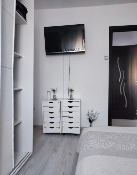 Apartament cu 3 camere, de vanzare, Timisoara Zona Girocului