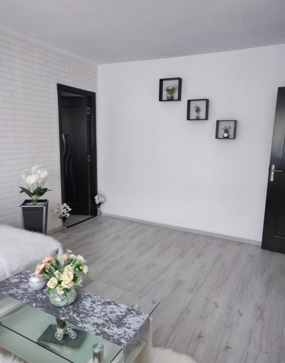Apartament cu 3 camere, de vanzare, Timisoara Zona Girocului