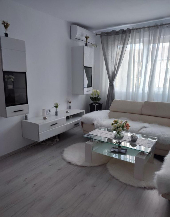 Apartament cu 3 camere, de vanzare, Timisoara Zona Girocului