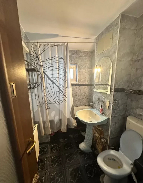 De vanzare apartament 3 camere decomandat , strada Polonă , Timisoara
