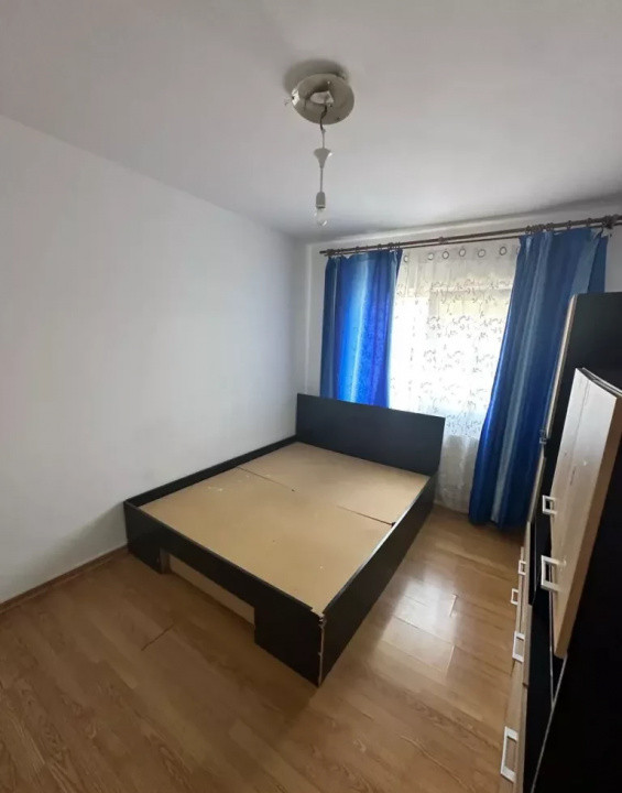 De vanzare apartament 3 camere decomandat , strada Polonă , Timisoara
