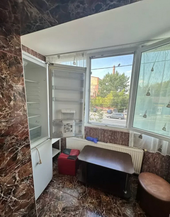 De vanzare apartament 3 camere decomandat , strada Polonă , Timisoara