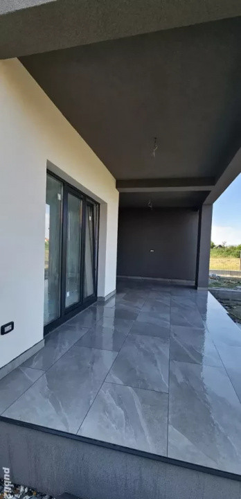 De vanzare 1/2 Duplec, 4 camere, SACALAZ