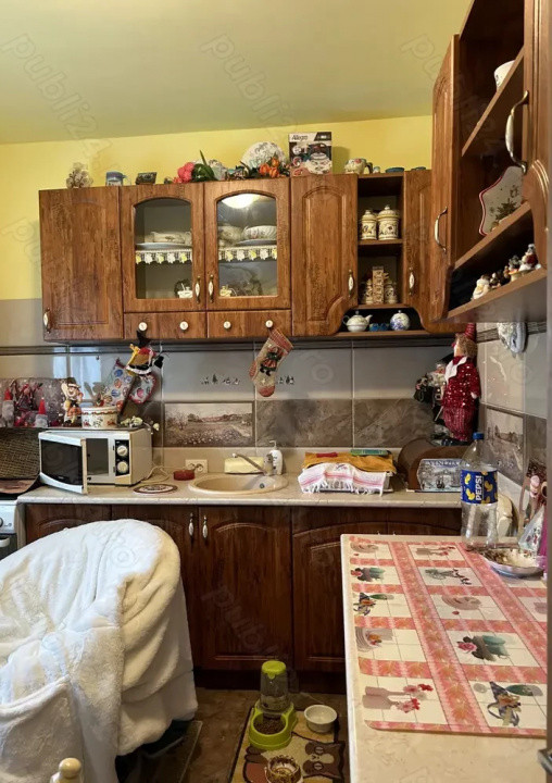 Aparta,ent 2 camere de vanzare, GIROC, ZONA CENTRALA