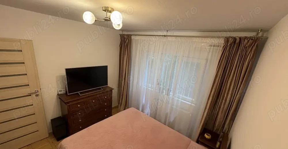 Apartament  3 camere, parter, zona Lipovei