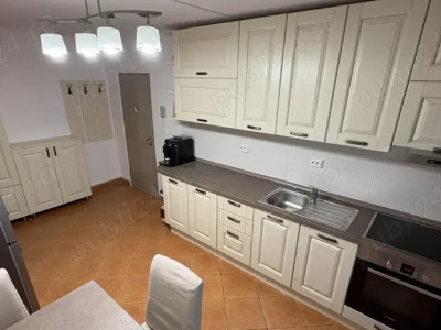 Apartament  3 camere, parter, zona Lipovei