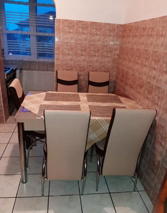 De inchiriat apartament 2 camere decomandat zona Soarelui