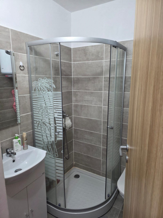 Garsonieră de vânzare, Zona Lipovei