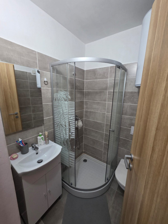 Garsonieră de vânzare, Zona Lipovei