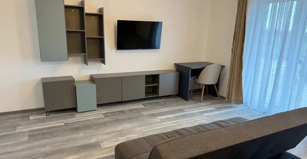 Apartament de închiriat, 2 Camere, Torontal