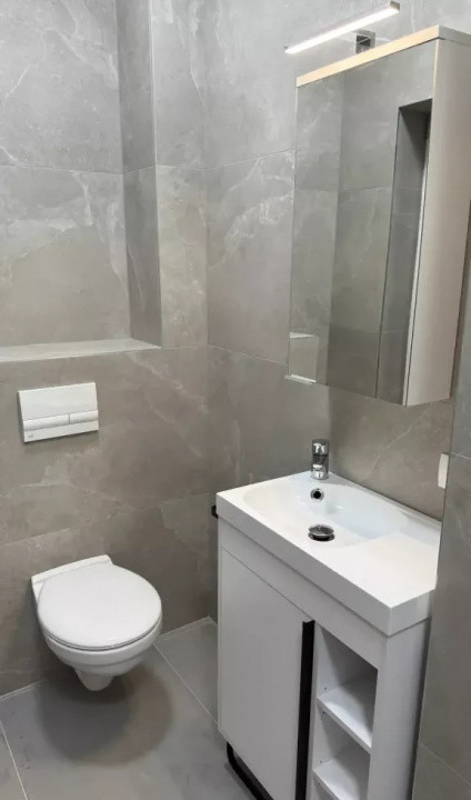 Apartament de închiriat, 2 Camere, Torontal