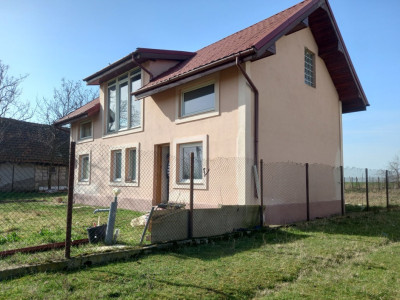 Casă P+M+Pod, 1000 MP de teren