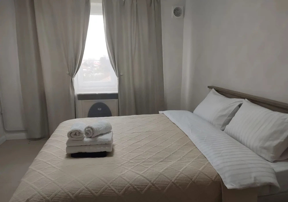 De Închiriat Garsonieră, Zona Iulius Mall