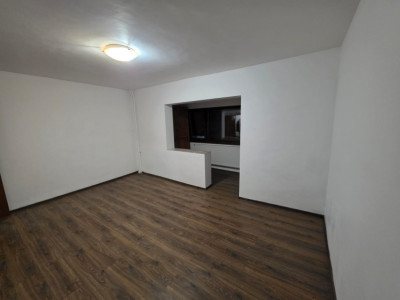 De Vânzare Apartament cu 1 Cameră, Zona Aradului
