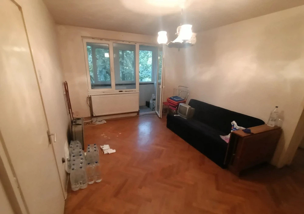 De Vânzare Apartament cu 3 Camere, Zona Medicina