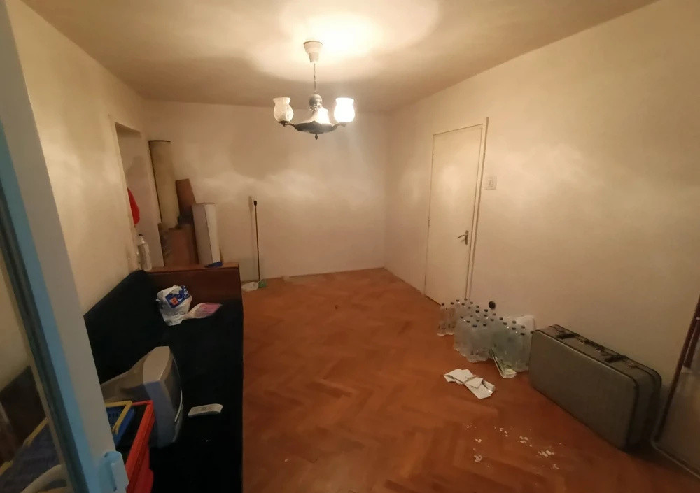 De Vânzare Apartament cu 3 Camere, Zona Medicina