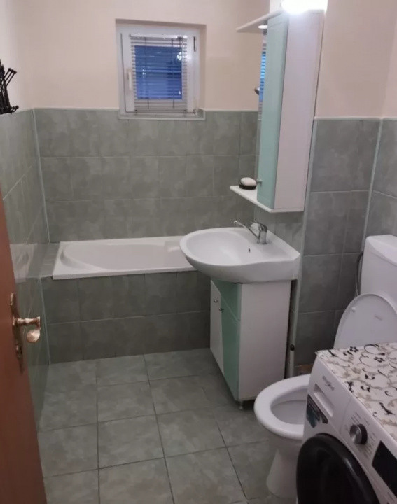 De Vânzare Apartament cu 2 Camere, Calea Lipovei