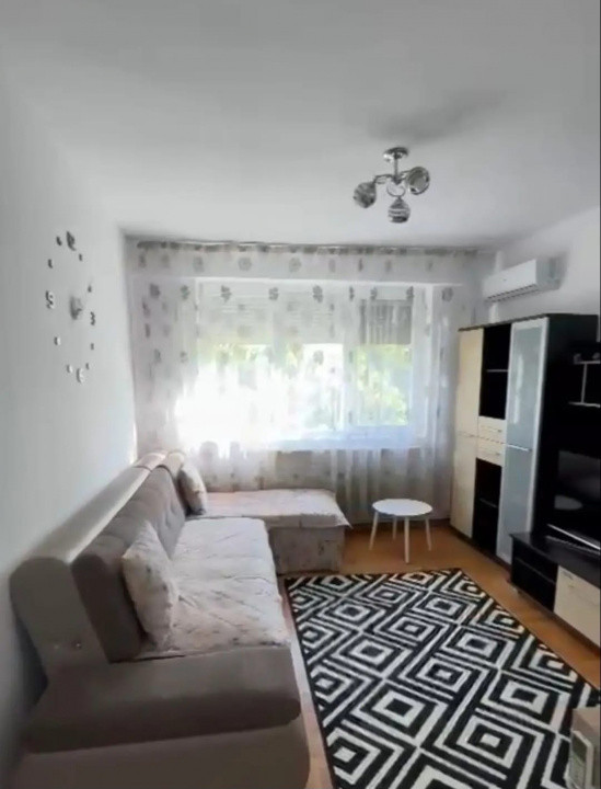 Apartament De Vânzare, 2 Camere, Zona Lipovei