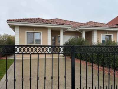 1/2 DUPLEX, PE PARTER, DE VANZARE, GHIRODA