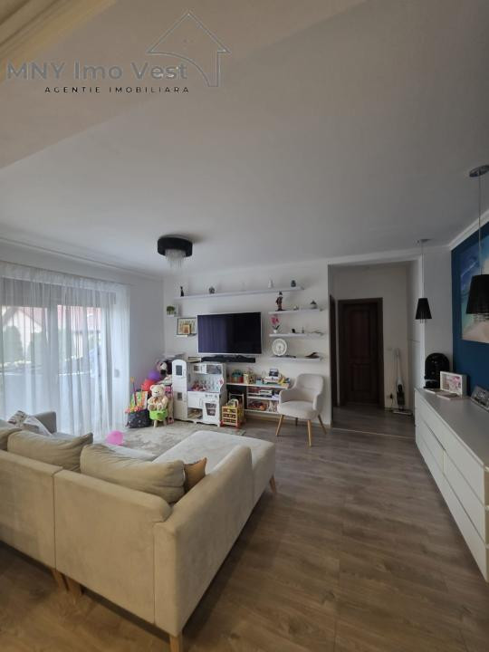APARTAMENT DE VANZARE, 3 CAMERE, GIROC - CENTRAL