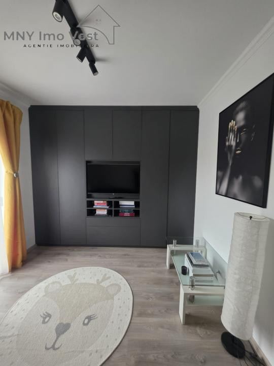 APARTAMENT DE VANZARE, 3 CAMERE, GIROC - CENTRAL