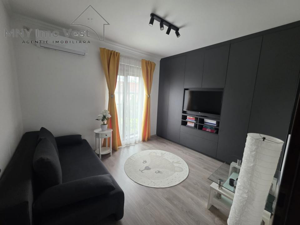 APARTAMENT DE VANZARE, 3 CAMERE, GIROC - CENTRAL