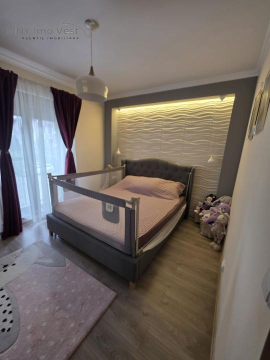APARTAMENT DE VANZARE, 3 CAMERE, GIROC - CENTRAL