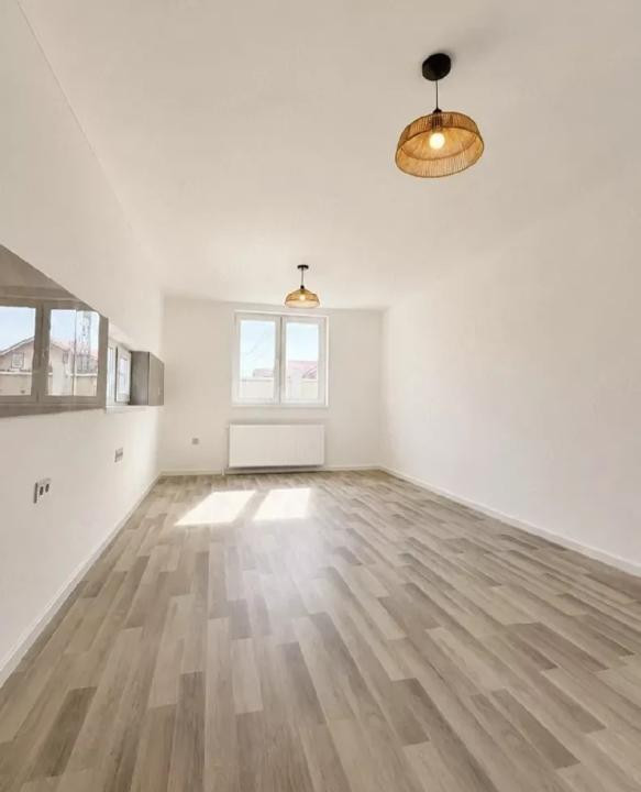 De vanzare, casa individuală situata in Izvin