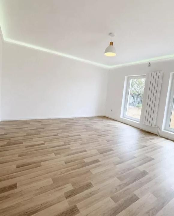 De vanzare, casa individuală situata in Izvin