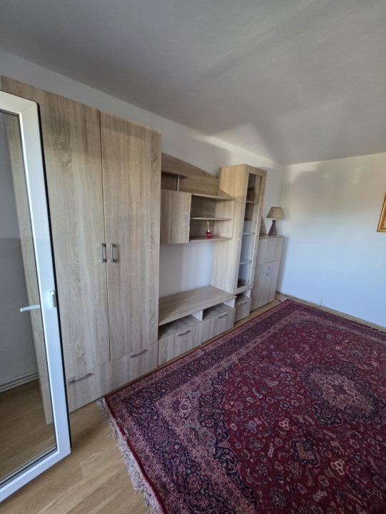 Apartament de inchiriat, 4 camere, 350 euro Timisoara