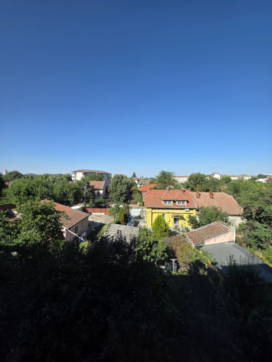 Apartament de inchiriat, 4 camere, 350 euro Timisoara